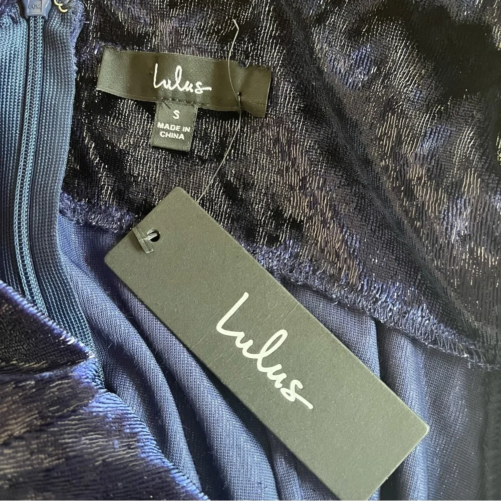 Lulu’s Stunning Ways Velvet Mini Dress NWT